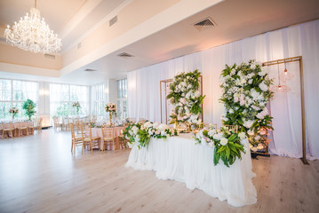 Luxury wedding table decoration. Special event table set up. Fresh flower decoration.
