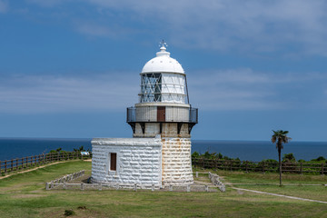 岬に立つ灯台