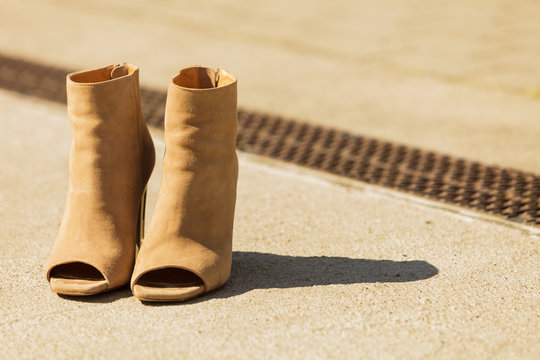 Brown Boots With High Heels And Peep Toes