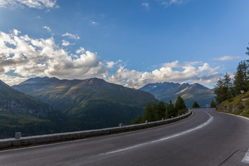 Naklejka premium Grossglocknerstrasse - Beautiful High Alpine Road
