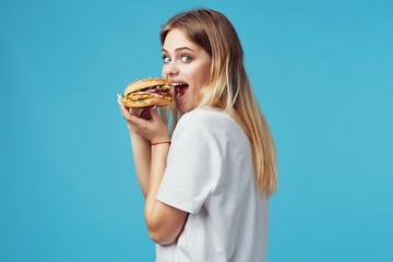 girl with cake