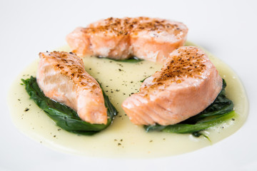  Grilled salmon with vegetables and bean cream
