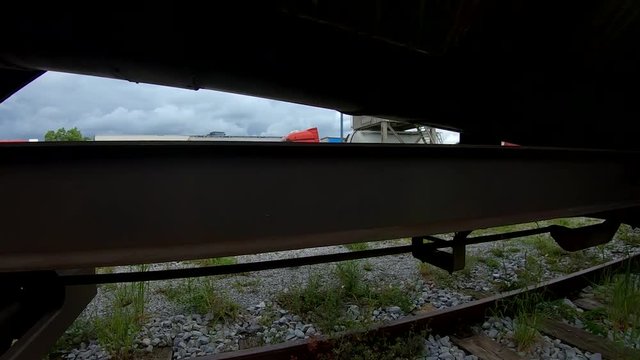 Right side pan under fluid wagon