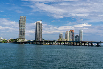 Fototapeta premium skyline and bridge