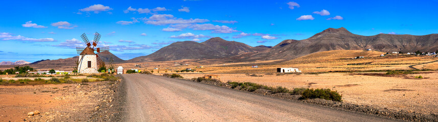Magnificent idillyc Fuerteventura island with magic deserted landscapes