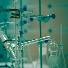 Glass instruments in the laboratory of chemical synthesis