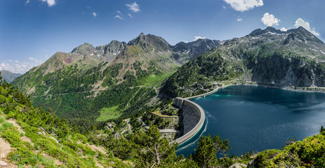 Lac de Cap de Long im Naturreservat Massif du Néouvielle im Nationalpark Pyrenäen