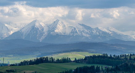 Naklejka premium The Tatra Mountains seen from the vicinity of Lake Czorsztynski, Poland
