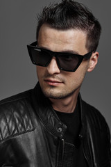 Fototapeta premium young man with sunglasses