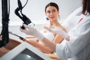 Specialist explain how is working laser device