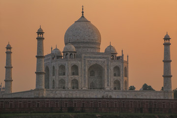 Taj Mahal at sunset in Agra, Uttar Pradesh, India.