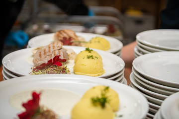 Posiłki i dania w restauracji