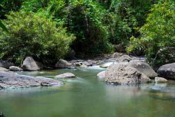 Naklejka na ściany i meble タイ・滝・自然・カオヤイ国立公園(ターンラタナー滝)