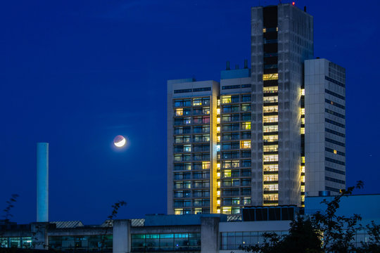 Herlev Hospital Moon