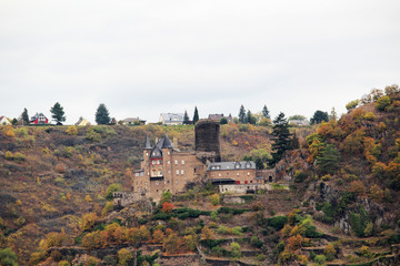 Fototapeta na wymiar Katz castle in Goarhausen, view from Sankt Goar, Germany 