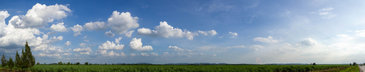 Fototapeta na wymiar landscape panorama with lake and clouds