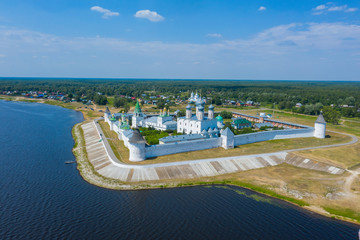 Fototapeta premium Holy Trinity Zheltovodsky monastery of Makaryevsky in Makarjevo