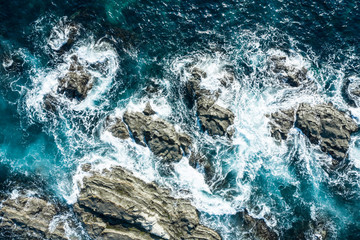 打ち寄せる波　空撮