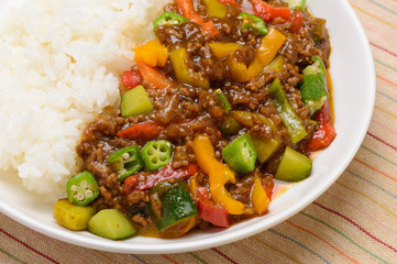 夏野菜のキーマカレー