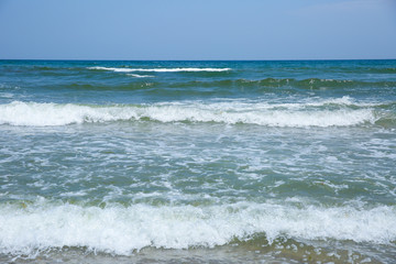 Fototapeta na wymiar background of sea waves. sea waves roll ashore