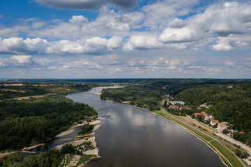 Fototapeta na wymiar Kazimierz Dolny, Polska - Krajobraz z lotu ptaka - panorama