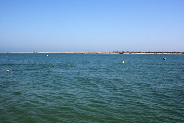 Obraz premium calm sea with blue sky 