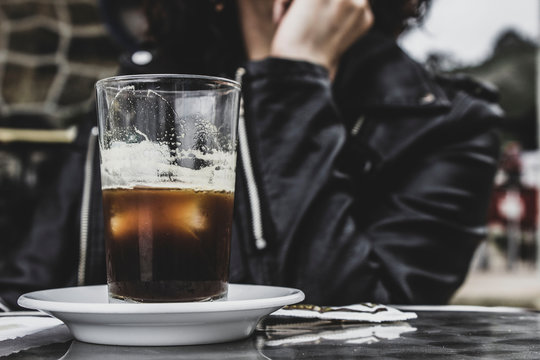 caf&eacute;