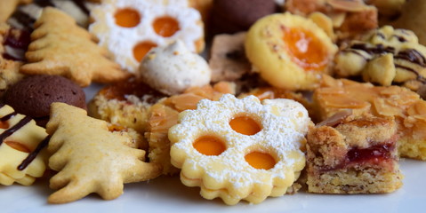 Weihnachtsgebäck - Kekse - Weihnachtskekse - Spitzbuben - Lebkuchen 