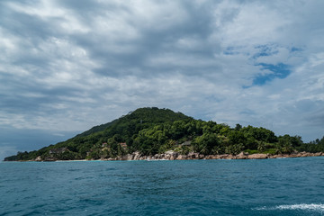 Fototapeta premium seychellen la digue vom boot