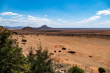 Naklejka premium Afrikanische Elefant (Loxodonta africana) Roter Elefant tsavo nationalpark