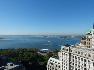 Fototapeta na wymiar Vue du sud de Manhattan à New York City sur Battery Park