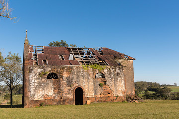 The abandoned church of Monte Bérico 01