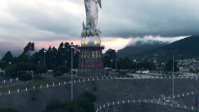Virgen del Panecillo