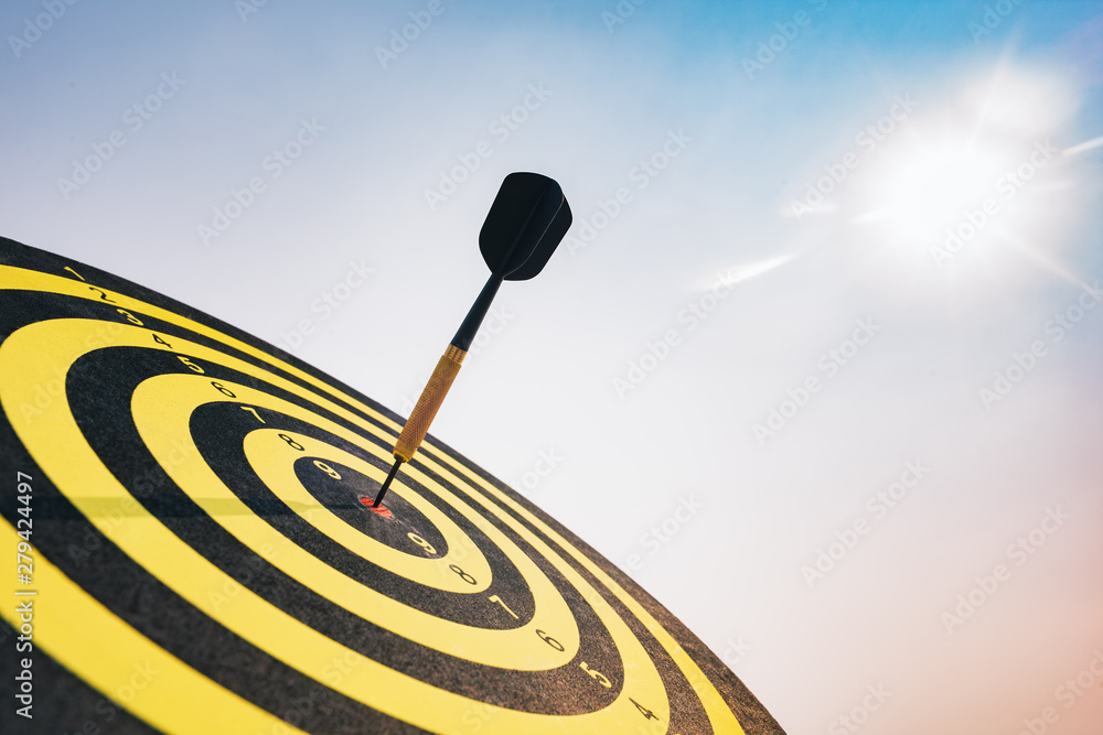 Aufkleber bullseye is a target of business. dart is an opportunity and dartboard is the target and goal. so bo