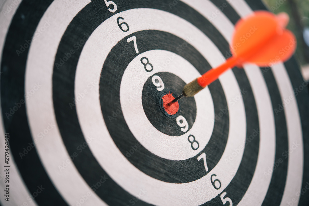 Aufkleber bullseye is a target of business. dart is an opportunity and dartboard is the target and goal. so bo