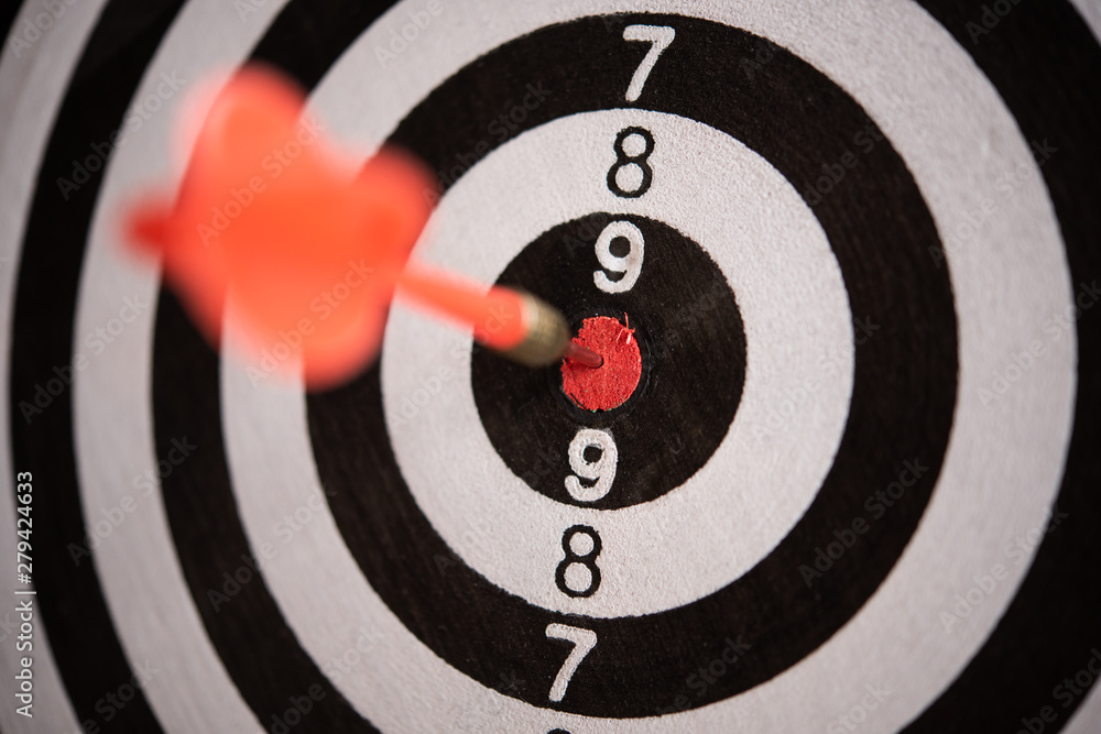 Aufkleber bullseye is a target of business. dart is an opportunity and dartboard is the target and goal. so bo