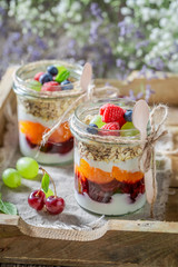 Tasty oat flakes made of yoghurt and fresh berries