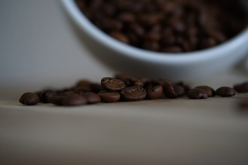 Kaffeetasse mit Kaffeebohnen