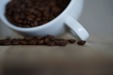 Kaffeetasse mit Kaffeebohnen