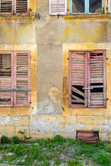 Fototapeta na wymiar facade of the village of Montmédy, Lorraine