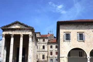 Croatie : Vieille ville de Pula (Istrie)