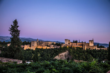 Fototapeta na wymiar La belle Alhambra dans un coucher de soleil de Grenade