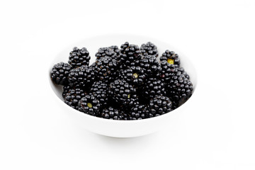 Frische Brombeeren in einer Schale