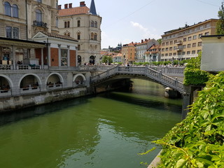 Slowenien: Die Ljubljanica und die Altstadt von Ljubljana