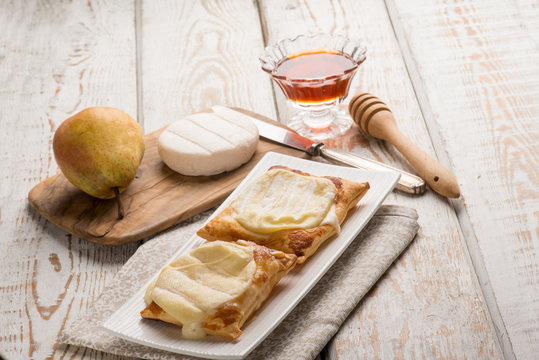 puff pastry with pears honey and tomino cheese