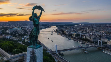 Türaufkleber Freiheitsstatue in Budapest © a_medvedkov