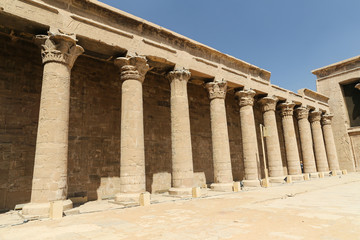 Obraz premium Front of Edfu Temple in Edfu, Egypt