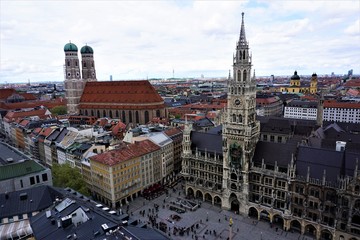 Fototapeta na wymiar View over the most famous attractions of Munich