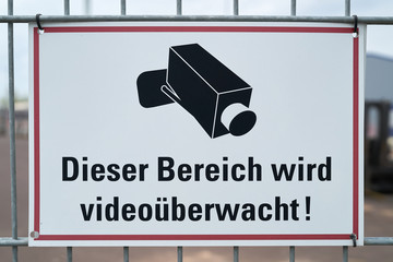 Schild mit der Aufschrift 