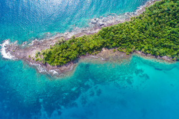 Fototapeta na wymiar Green island white sand beach turquoise sea water